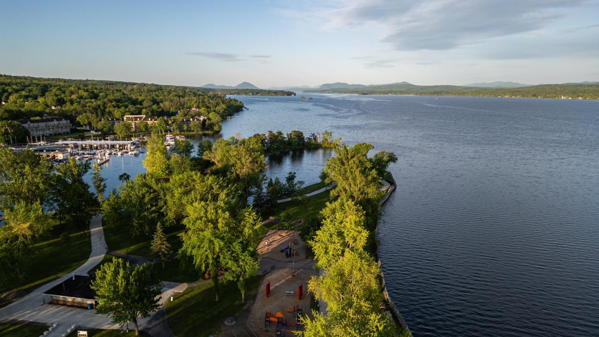 Hotel - Experience - Quartier Des Marinas Magog Εξωτερικό φωτογραφία